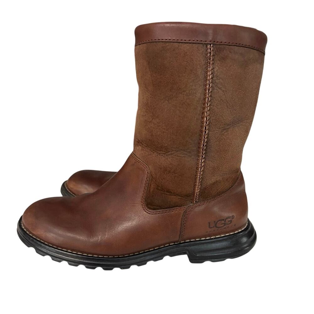 UGG Brooks leather boots women’s sz 8 brown suede top sturdy black rubber sole
